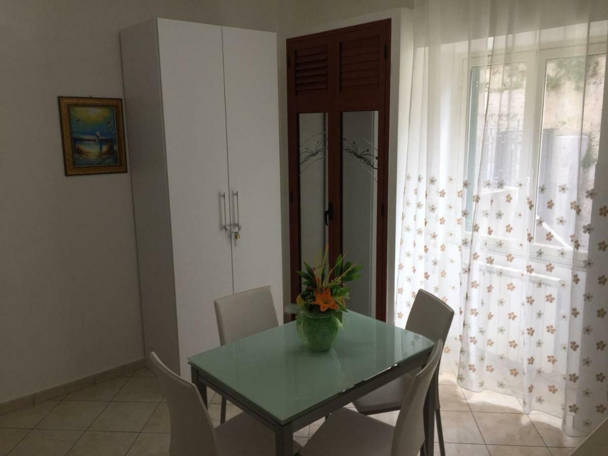 Apartment La Maison Messina Buitenkant foto