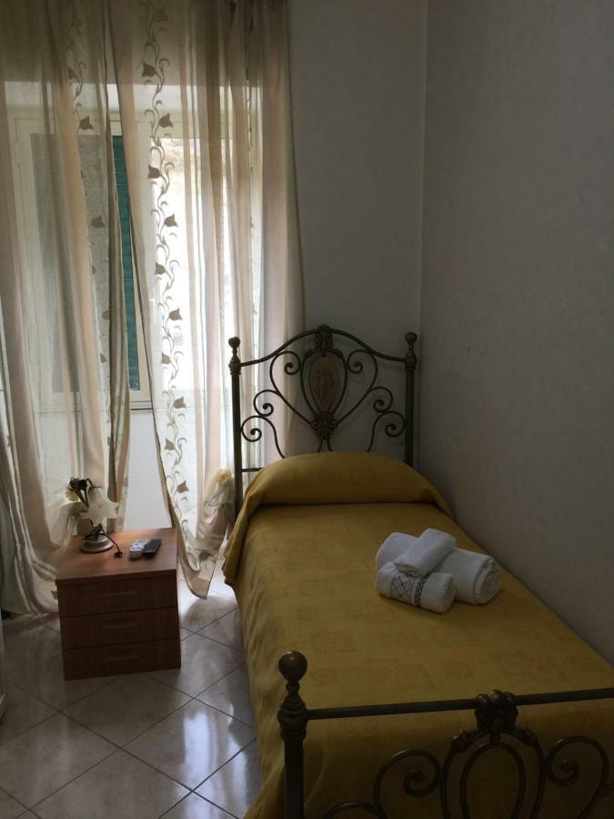 Apartment La Maison Messina Buitenkant foto