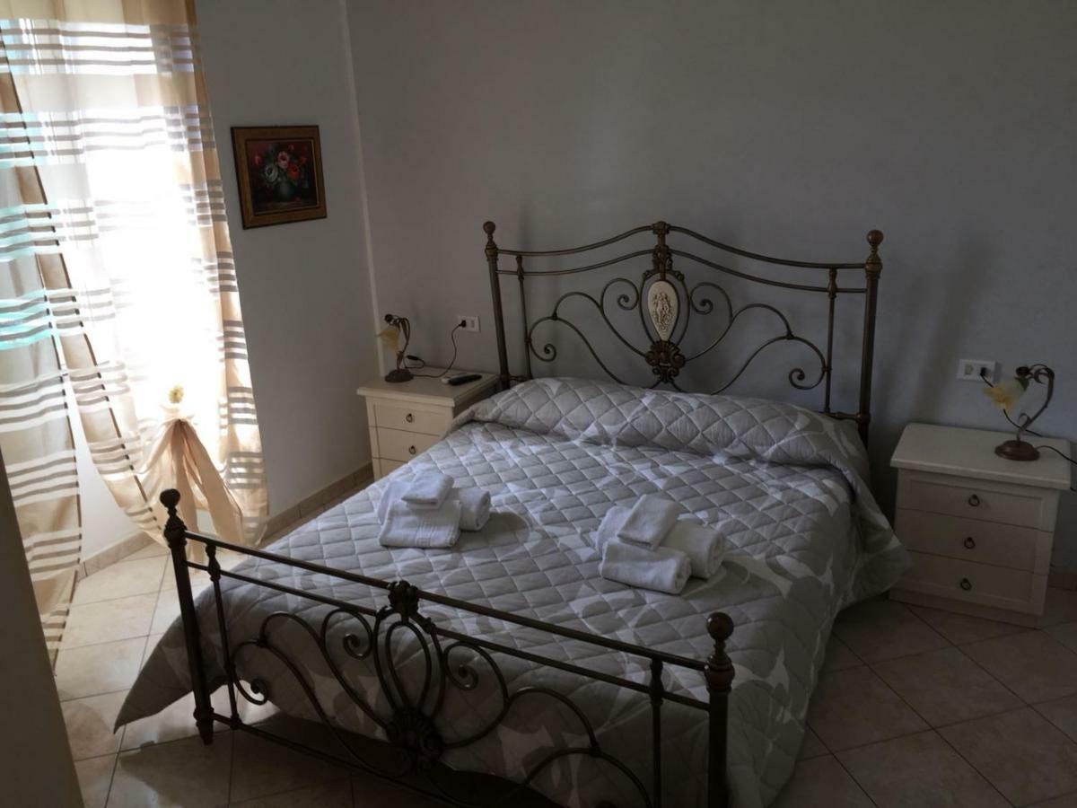 Apartment La Maison Messina Buitenkant foto